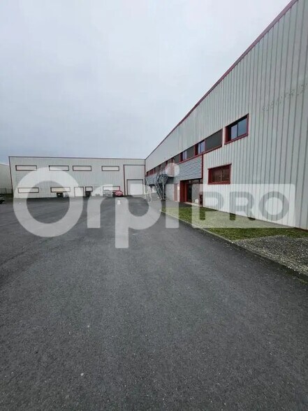 Industriel/Logistique dans Reims à louer - Photo de l’immeuble – Image 1 sur 8
