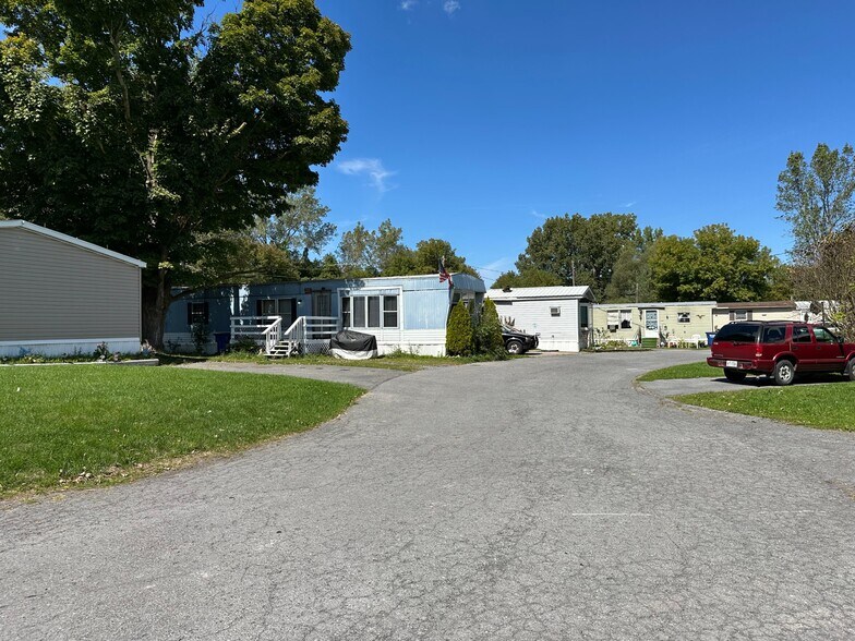 1367 State Route 5, Elbridge, NY à vendre - Photo de l’immeuble – Image 3 sur 7