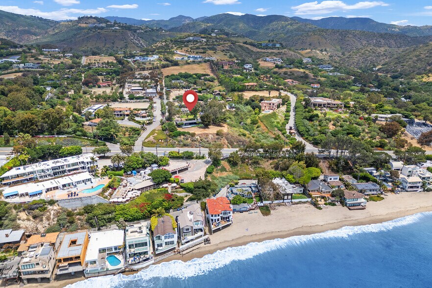 27353 1/2 Pacific Coast Hwy, Malibu, CA à vendre - Photo de l’immeuble – Image 2 sur 80