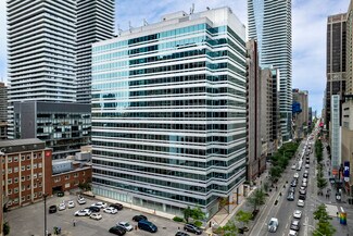 Plus de détails pour 121 Bloor St E, Toronto, ON - Bureau à louer