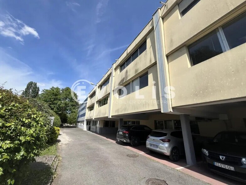 25 Rue Louis Ampere, Neuilly-sur-Marne à louer - Photo de l’immeuble – Image 2 sur 17