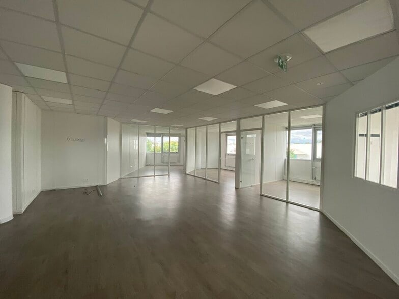 23 Rue Paul Héroult, Nanterre à vendre - Photo intérieure – Image 1 sur 12