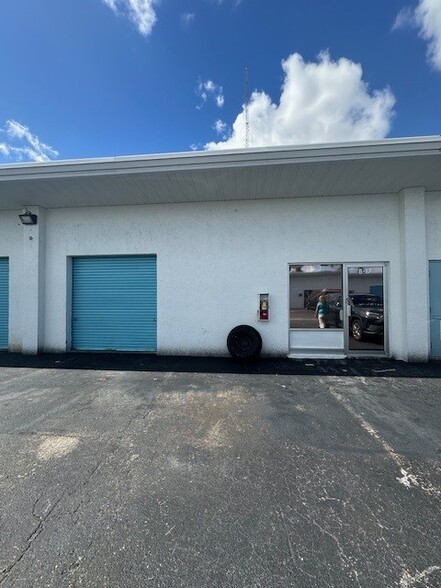 4301 32nd St, Bradenton, FL à louer - Photo de l’immeuble – Image 2 sur 14