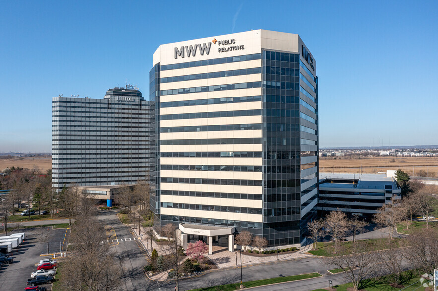1 meadowlands Plz, East Rutherford, NJ à louer - Photo de l’immeuble – Image 2 sur 4