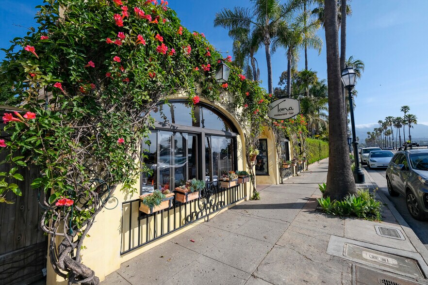 324 W Cabrillo Blvd, Santa Barbara, CA à vendre - Photo de l’immeuble – Image 2 sur 9
