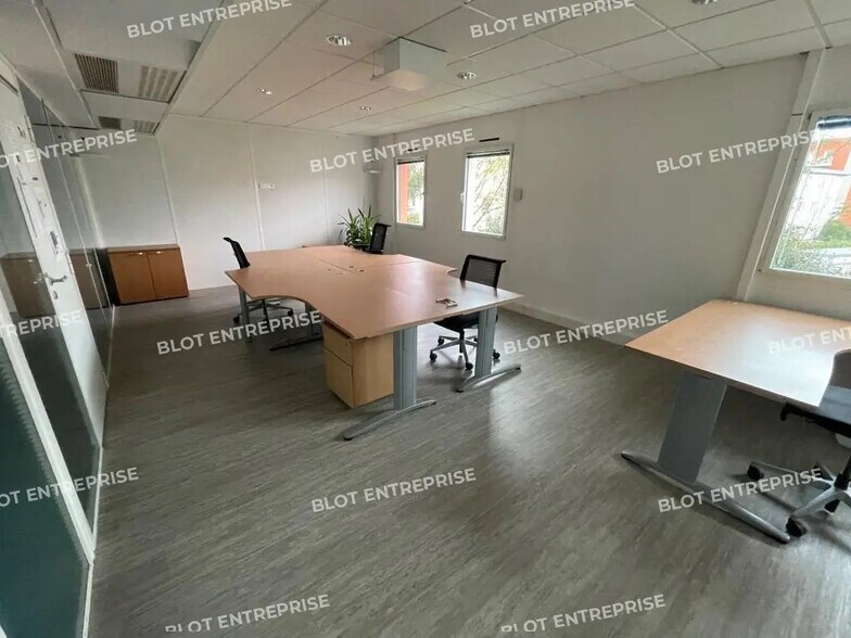 Bureau dans Nantes à louer - Photo de l’immeuble – Image 2 sur 12