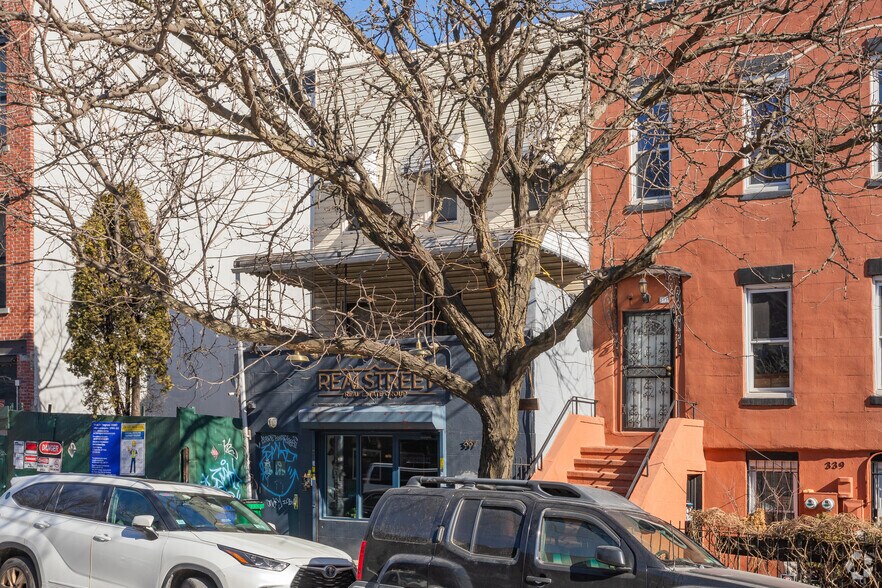 337 Tompkins Ave, Brooklyn, NY à louer - Photo de l’immeuble – Image 3 sur 6