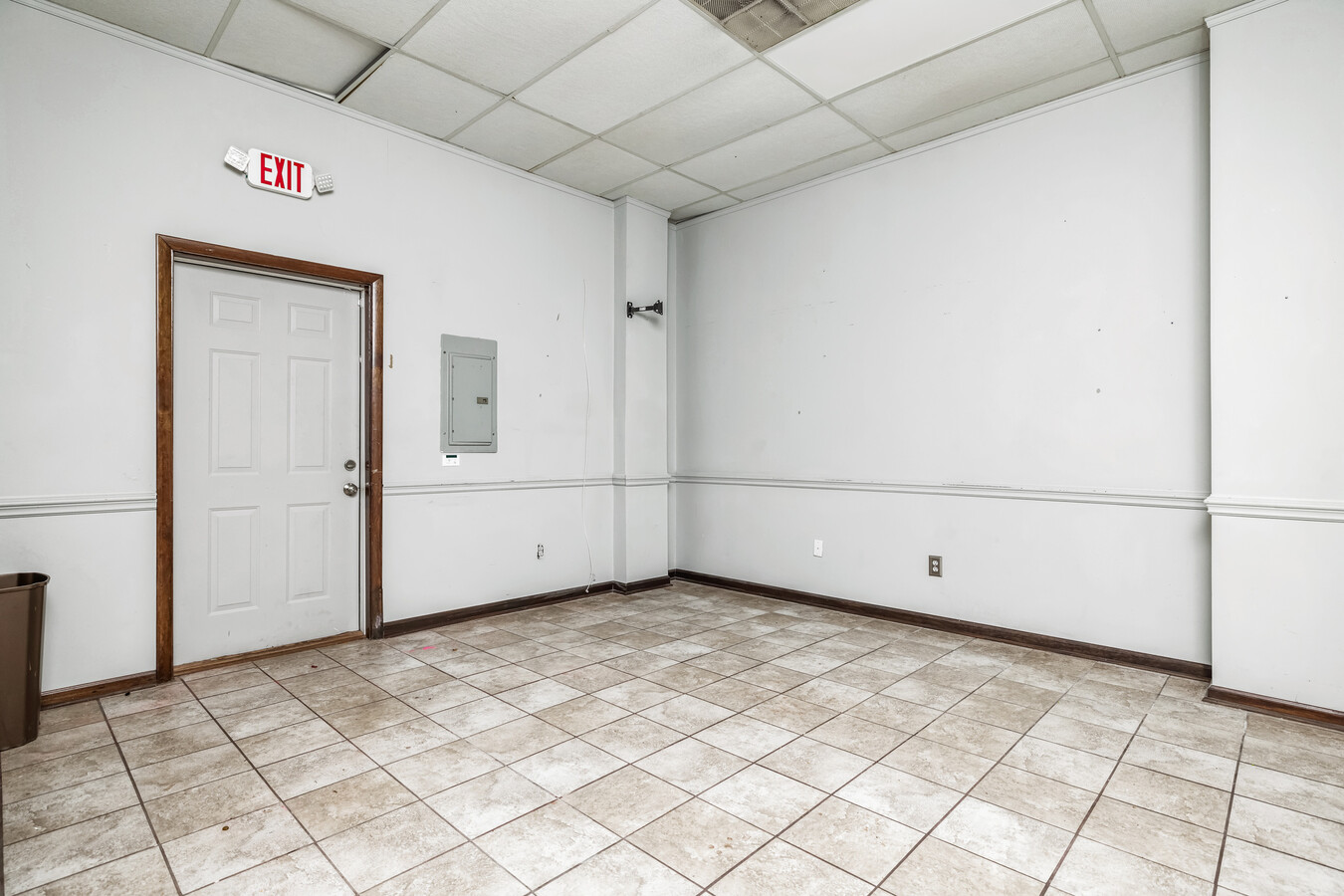9153 Two Notch Rd, Columbia, SC 29223 - Lot 4 -  - Photo intérieure - Image 1 of 13