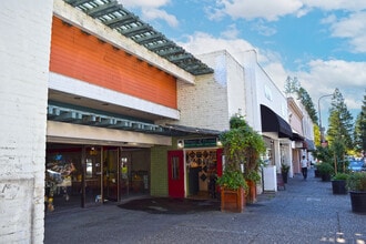 640 4th St, Santa Rosa, CA à louer Photo de l’immeuble– Image 1 sur 3