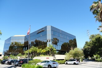 2955 Main St, Irvine, CA à louer Photo de l’immeuble– Image 1 sur 19