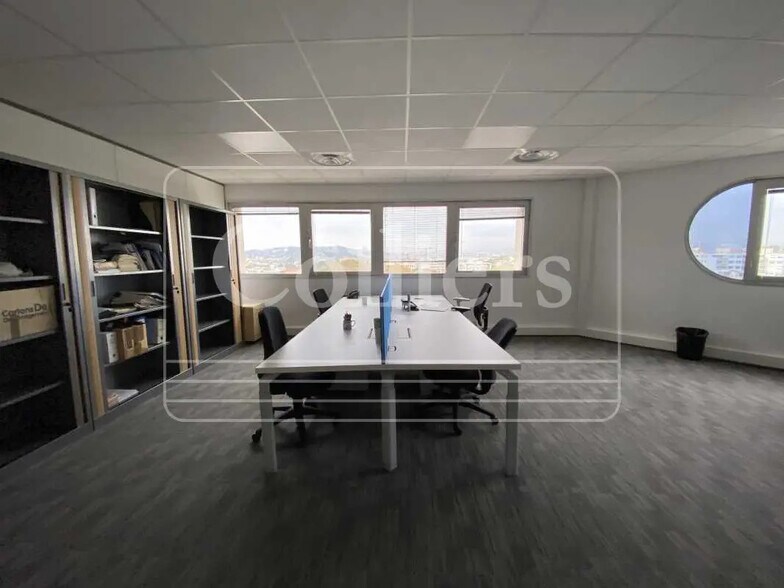 Bureau dans Marseille à louer - Photo de l’immeuble – Image 2 sur 21