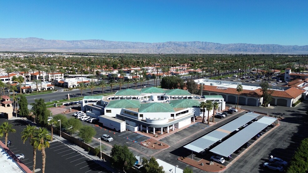 74785 Highway 111, Indian Wells, CA à louer - Photo de l’immeuble – Image 2 sur 10