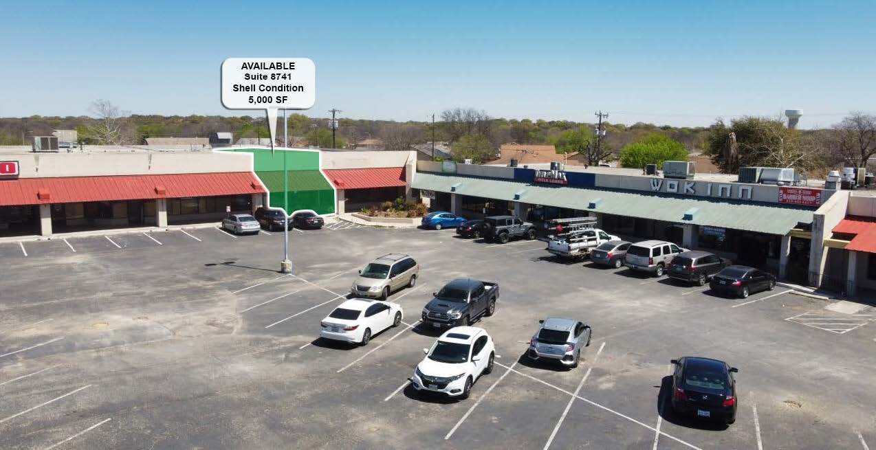 8721-8759 Grissom Rd, San Antonio, TX à louer Photo de l’immeuble– Image 1 sur 5