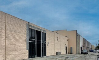 Plus de détails pour 14955 Calvert St, Van Nuys, CA - Industriel/Logistique à louer