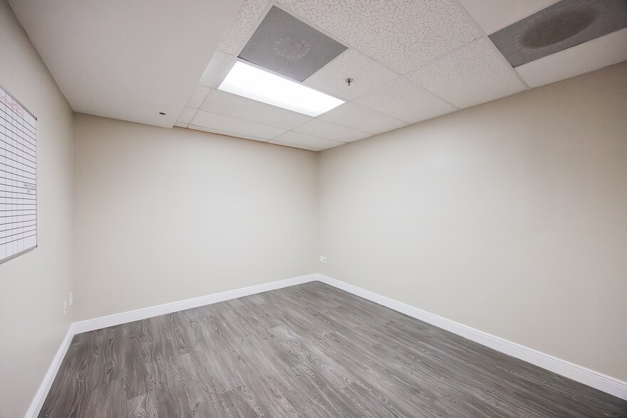 4050 Westgate Ave, West Palm Beach, FL à louer - Photo de l’immeuble – Image 2 sur 68