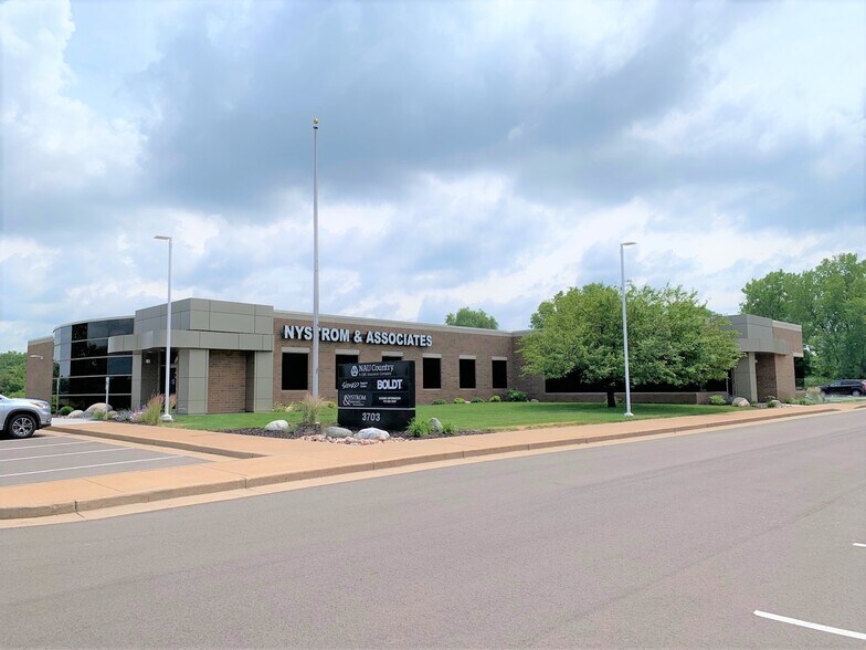 3703 Oakwood Hills Pky, Eau Claire, WI à louer - Photo de l’immeuble – Image 1 sur 4