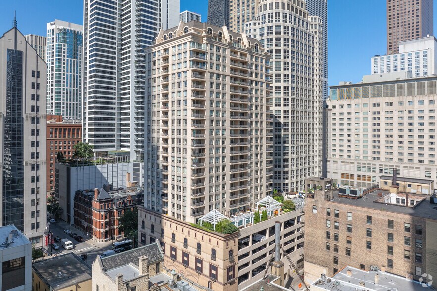 747 N Wabash Ave, Chicago, IL à louer - Photo de l’immeuble – Image 1 sur 31