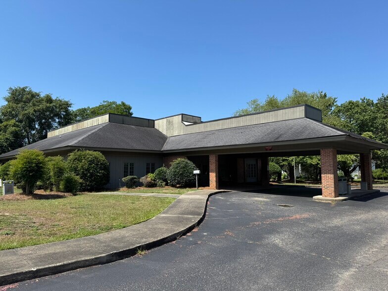 407 N Salem Ave, Sumter, SC à vendre - Photo de l’immeuble – Image 2 sur 30