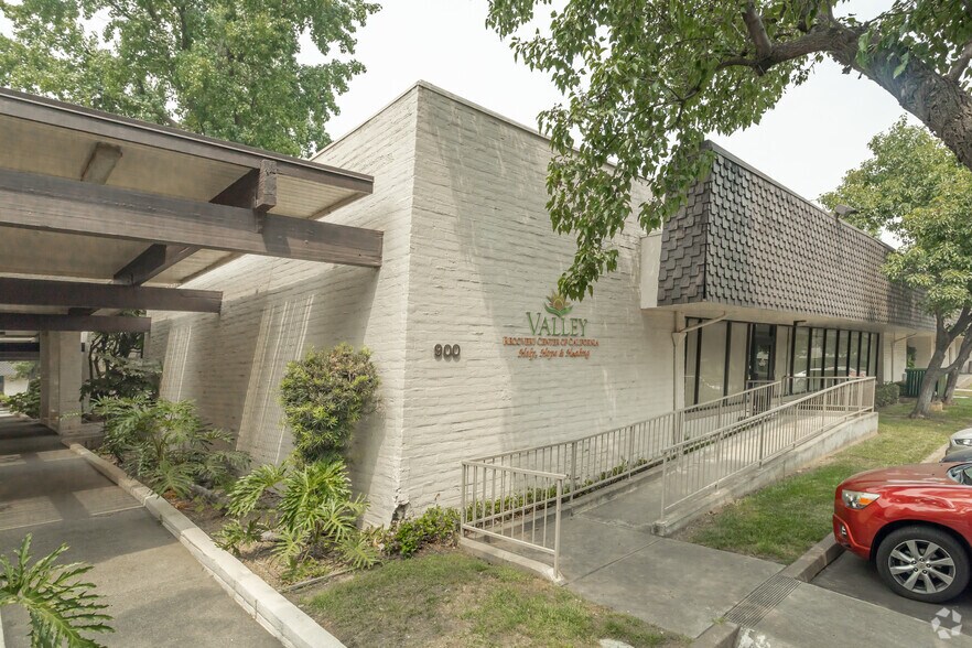 650 Howe Ave, Sacramento, CA à louer - Photo de l’immeuble – Image 1 sur 4