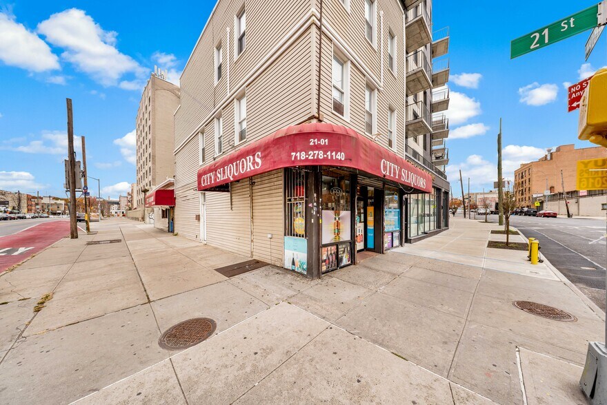 21-01 Astoria Blvd, Long Island City, NY à louer - Photo de l’immeuble – Image 1 sur 4