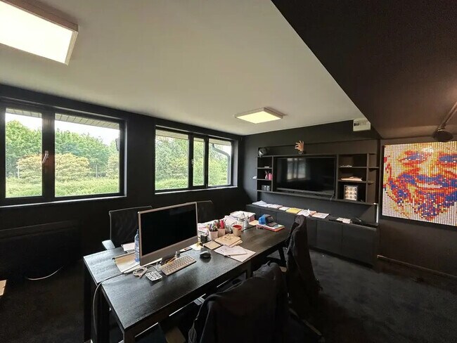 Plus de détails pour Bureau à louer