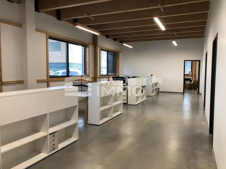 Industriel/Logistique dans Serris à vendre - Photo intérieure – Image 2 sur 10