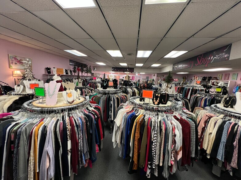 584 E Main St, Canfield, OH à vendre - Photo de l’immeuble – Image 3 sur 18