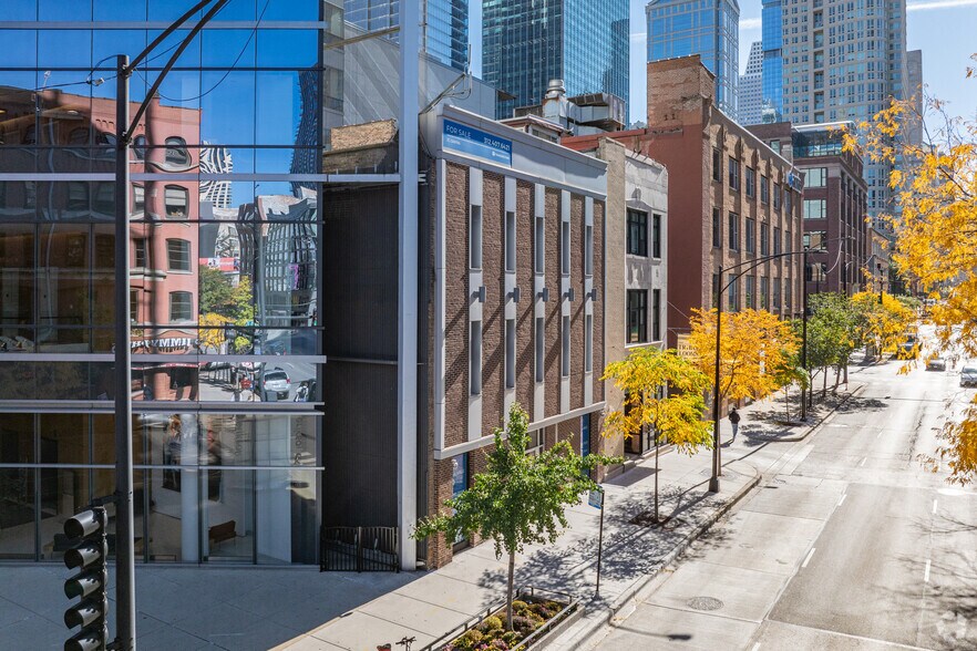 445 N LaSalle St, Chicago, IL à vendre - Photo de l’immeuble – Image 2 sur 18