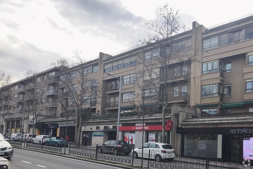 Immeuble residentiel dans Segovia, Segovia à vendre - Photo principale – Image 1 sur 2