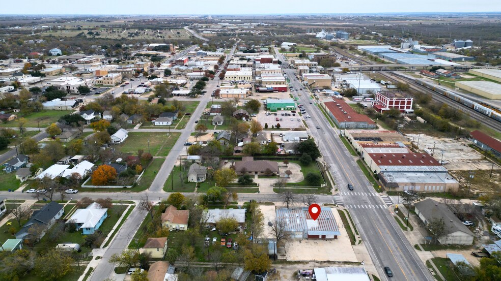 500 W 2nd St, Taylor, TX à vendre - Aérien – Image 3 sur 32