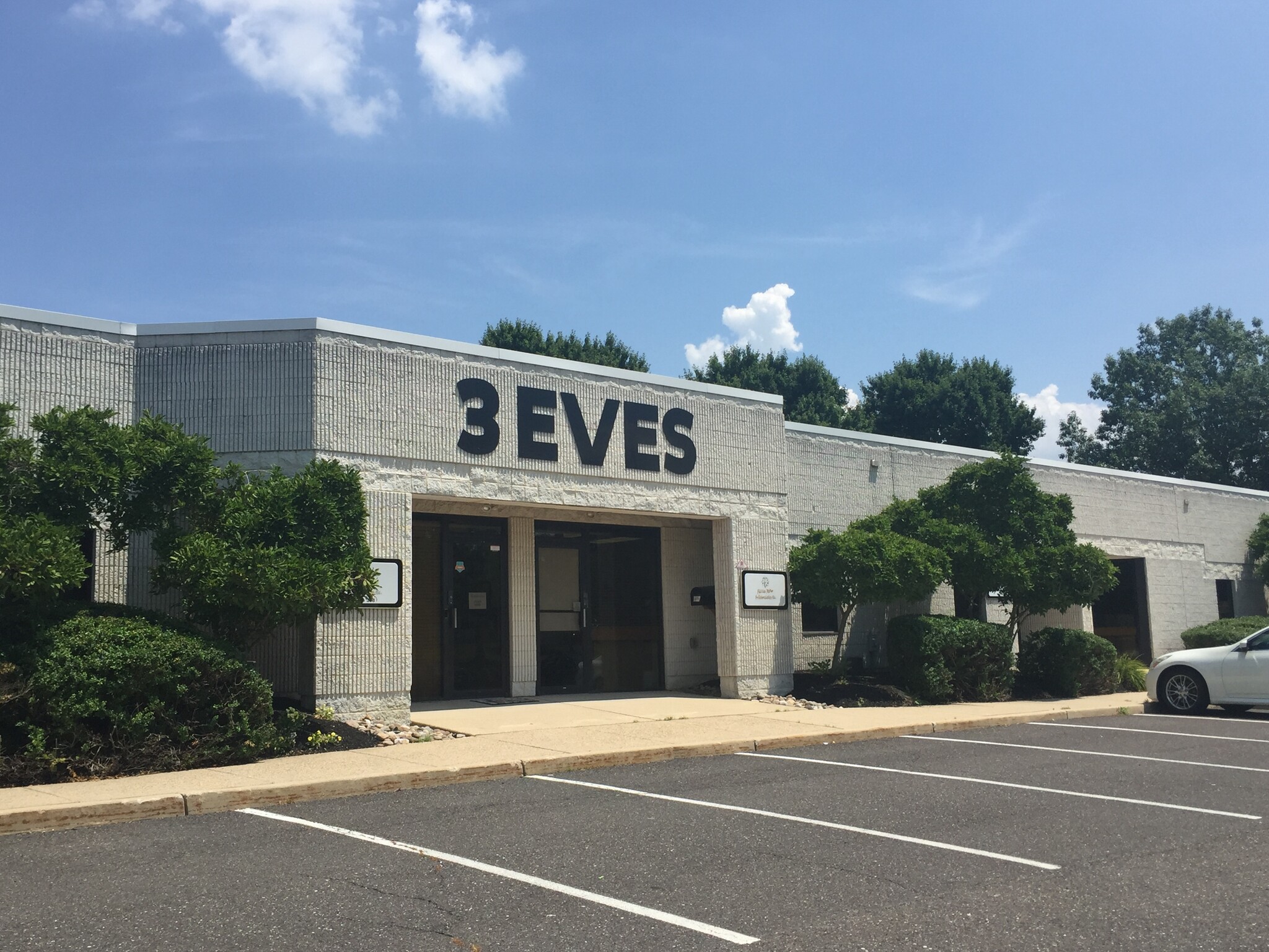 1 Eves Dr, Marlton, NJ à louer Photo de l’immeuble– Image 1 sur 1