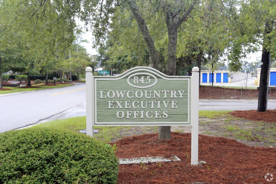 845 Lowcountry Blvd, Mount Pleasant, SC à louer - Photo de l’immeuble – Image 3 sur 12
