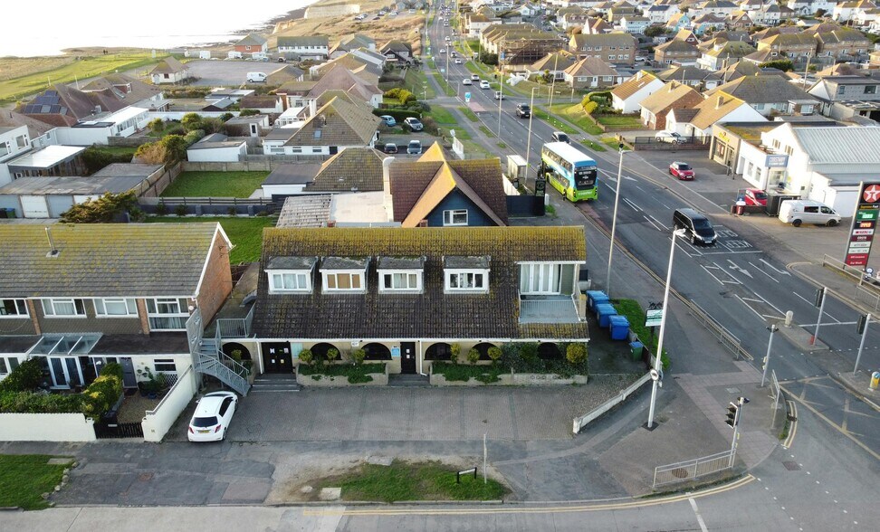 379 South Coast Rd, Peacehaven à vendre - Photo de l’immeuble – Image 1 sur 3