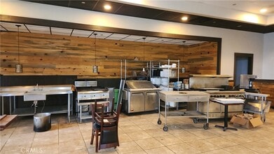 2760 Esplanade Ave, Chico, CA à louer Photo intérieure– Image 2 sur 14