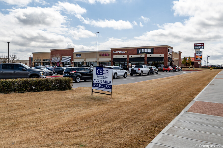 329-343 NW 2nd St, Lawton, OK à louer - Photo de l’immeuble – Image 1 sur 5