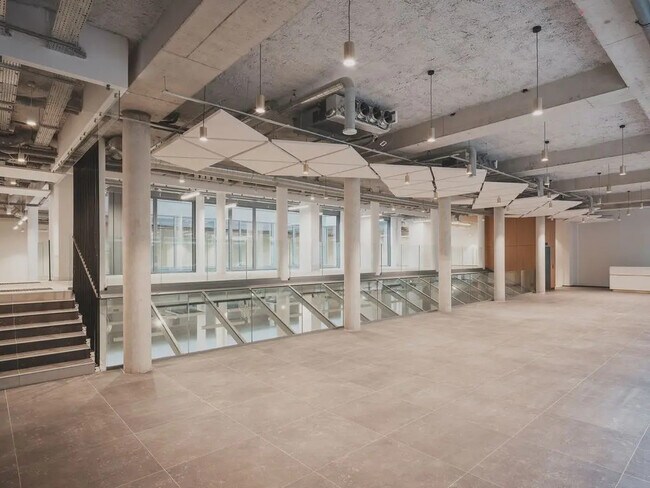 Plus de détails pour 12-16 Rue Versigny, Paris - Bureau à vendre