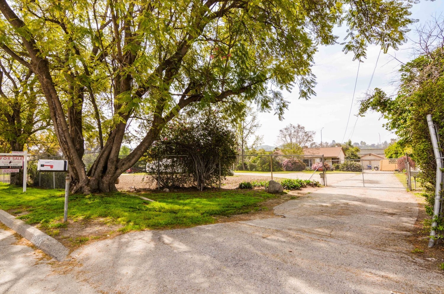 10404 Foothill Blvd, Sylmar, CA à vendre Photo principale– Image 1 sur 49