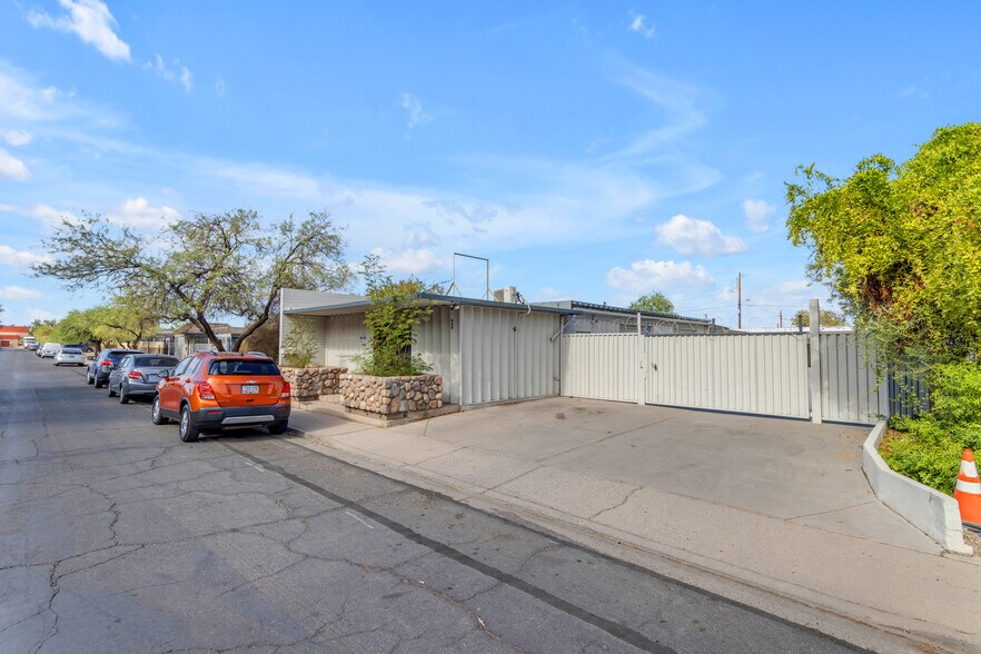 448 S Robson St, Mesa, AZ à louer - Photo de l’immeuble – Image 2 sur 29