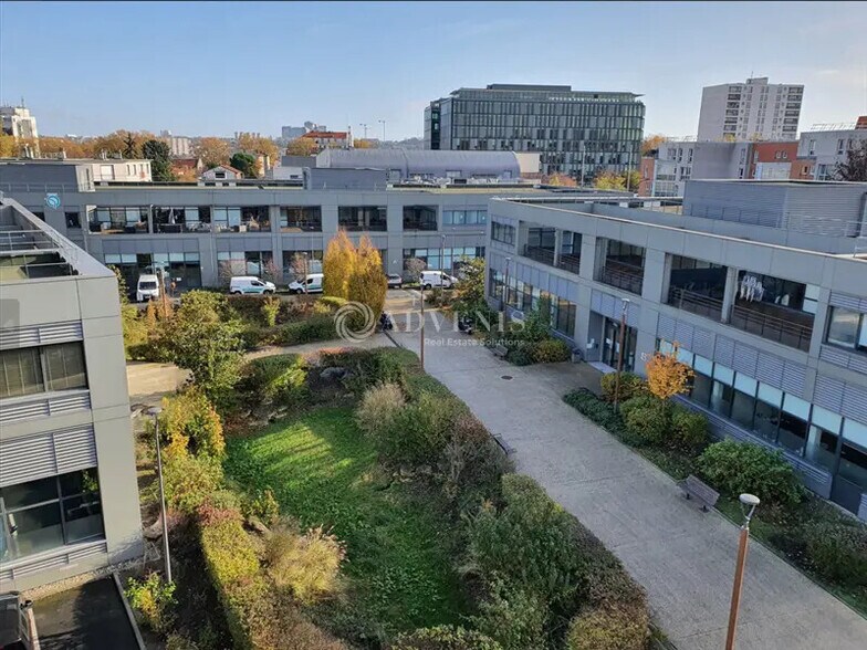 Local d’activités dans Bagneux à louer - Photo de l’immeuble – Image 1 sur 9