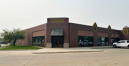 5050 S 13th Ave, Fargo, ND à louer Photo de l’immeuble– Image 1 sur 7