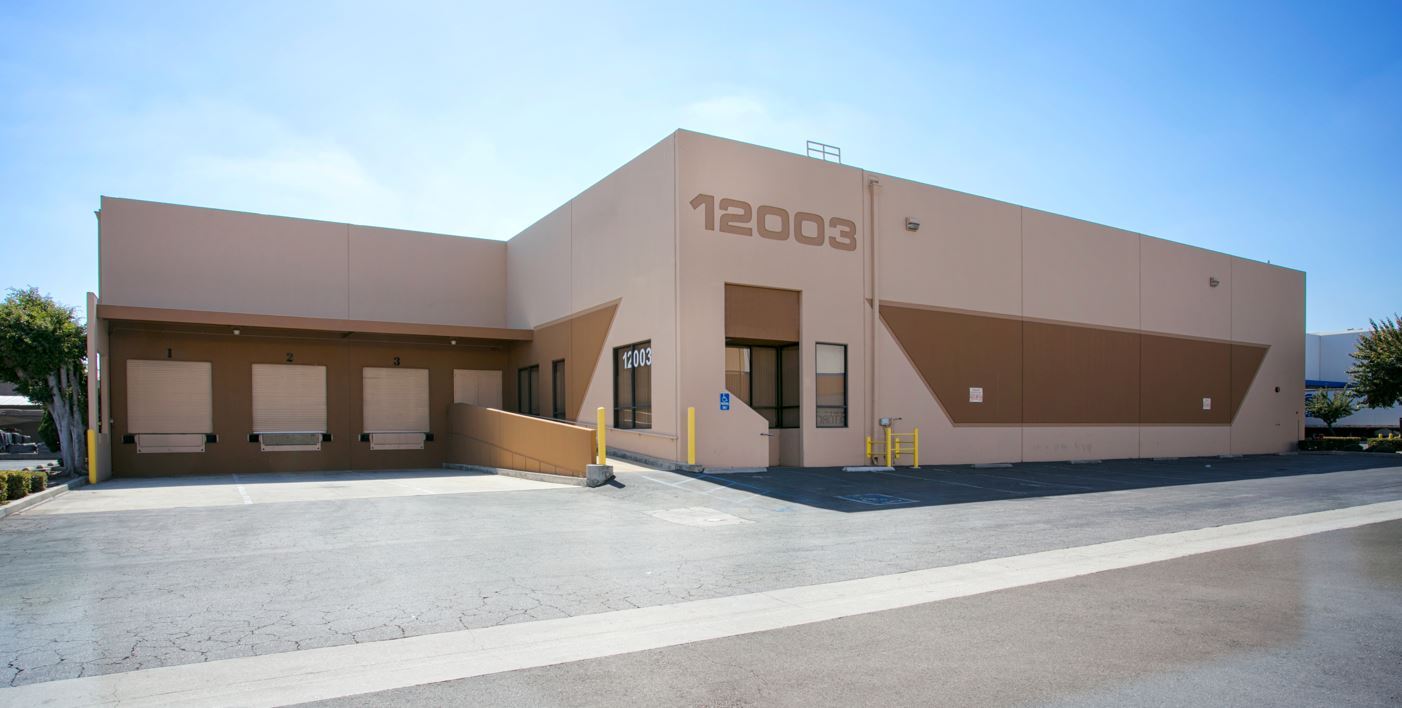 11937-11939 Woodruff Ave, Downey, CA à louer Photo principale– Image 1 sur 9