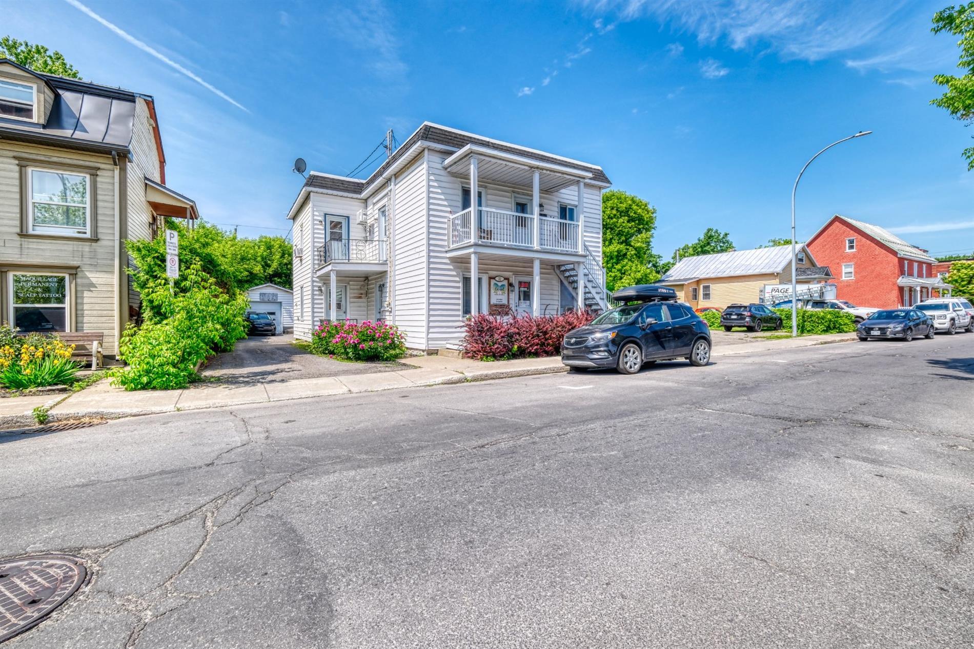 34 Rue Saint-Joseph, Ste-Thérèse, QC à vendre Photo principale– Image 1 sur 2