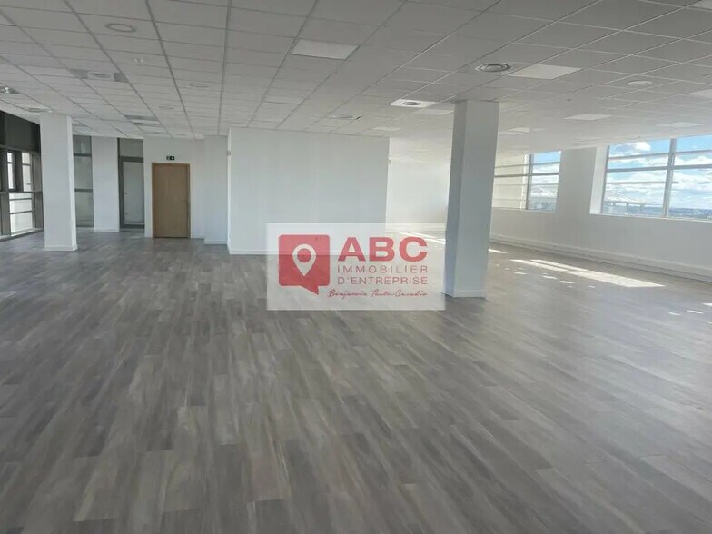 Local commercial dans Montpellier à louer - Photo de l’immeuble – Image 2 sur 7