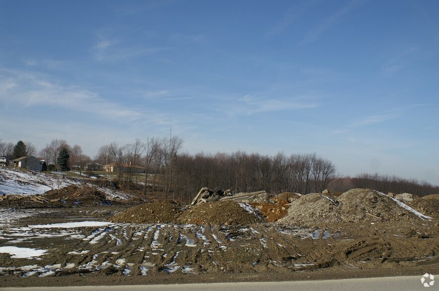 McGuffey Dr, East Liverpool, OH à louer - Photo principale – Image 1 sur 10