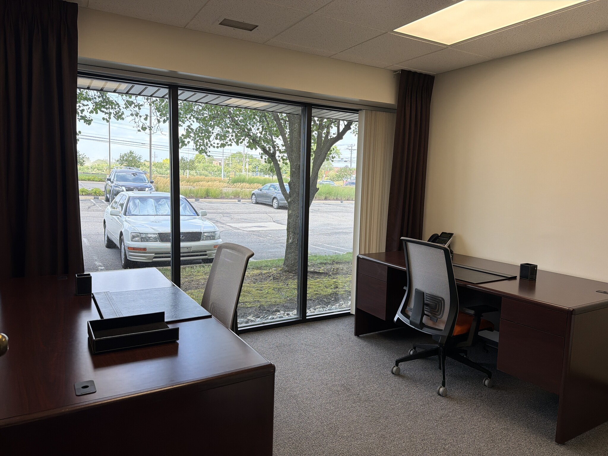 39111 W 6 Mile Rd, Livonia, MI à louer Photo intérieure– Image 1 sur 1