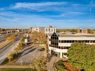 Plus de détails pour 666 Boul Saint-Martin O, Laval, QC - Bureau à louer