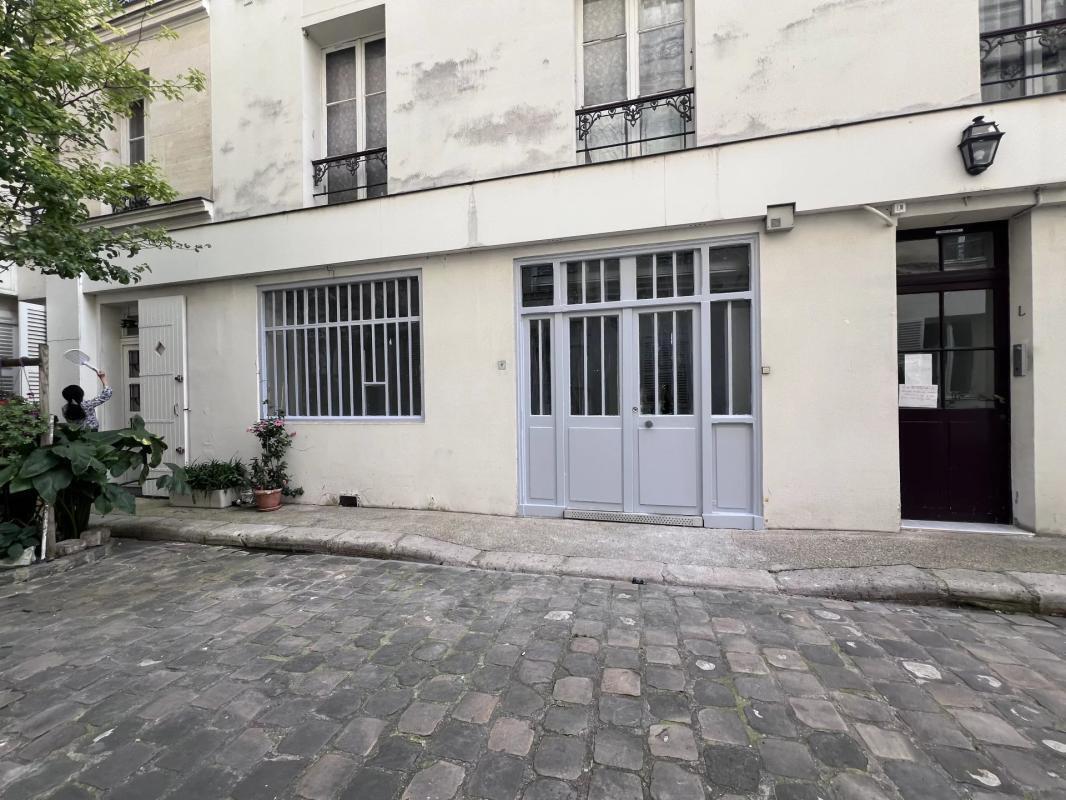 18 Rue Mesnil, Paris à louer Photo de l’immeuble– Image 1 sur 2