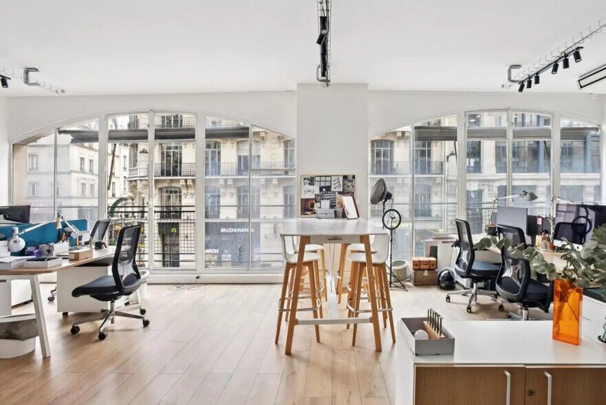 Bureau dans Paris à louer - Photo de l’immeuble – Image 2 sur 15