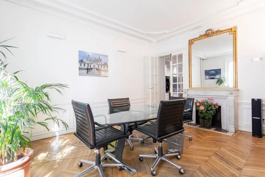 Bureau dans Paris à louer - Photo de l’immeuble – Image 2 sur 9