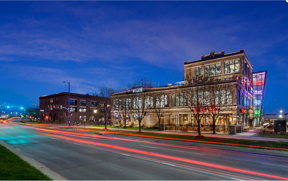 300 W Martin Luther King Jr Pkwy, Des Moines, IA à louer - Photo de l’immeuble – Image 3 sur 10